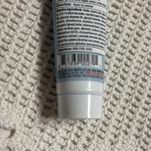 FIRST AID BEAUTY Ultra Repair Cream Intense Hydration 1oz - New - Picture 5 of 6